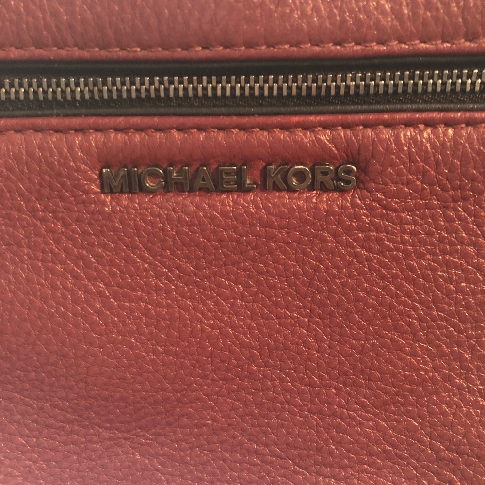 Michael Kors jetset purse